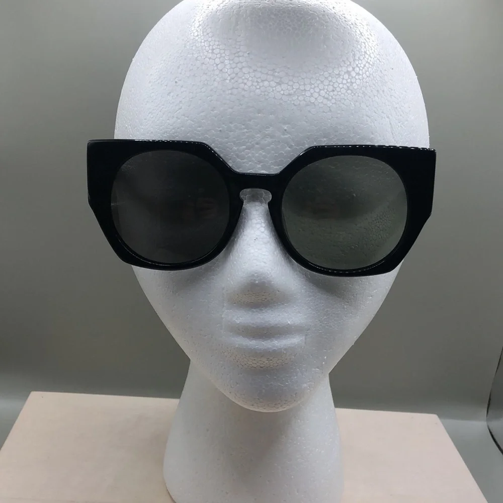 RS Eyewear Trendy Semi Oversized Sunglasses Black Frames RS9002 C3